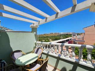 Penthouse Avenida del carabasí. Soleado atico de 2 dormitorios con vistas Penthouse Avenida del carabasí. Soleado atico de 2 dormitorios con vistas