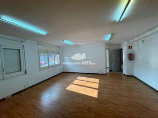 Lloguer Oficina a Capaspre 72. Oficina de 80m2 luminosa, con alarma, zona mercadona calella Lloguer Oficina a Capaspre 72. Oficina de 80m2 luminosa, con alarma, zona mercadona calella