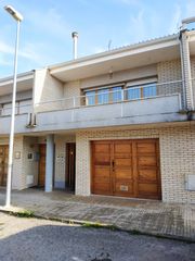 Semi detached house in Espluga de Francolí (L´). Adosado zona el casal Semi detached house in Espluga de Francolí (L´). Adosado zona el casal