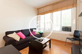 Lloguer Pis Carrer entença. Apartamento ubicado en el corazón del eixample cerca del parque Lloguer Pis Carrer entença. Apartamento ubicado en el corazón del eixample cerca del parque