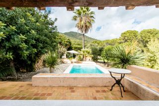 Finca rústica en Santa María del Camí. Finca rústica con vistas panorámicas a la serra de tramuntana. Finca rústica en Santa María del Camí. Finca rústica con vistas panorámicas a la serra de tramuntana.