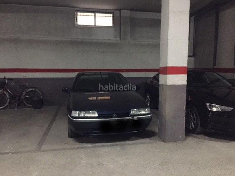 Foto cd2db137-f148-4321-b817-47f2c2fb810f. Aparcament cotxe a Requena Foto cd2db137-f148-4321-b817-47f2c2fb810f. Aparcament cotxe a Requena