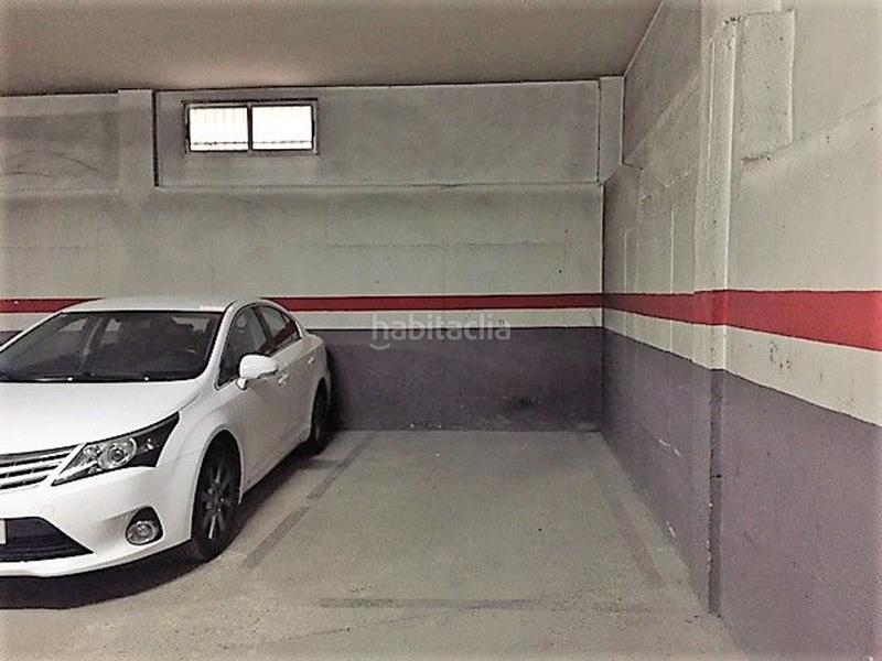 Foto 3738db8e-3d0d-417e-9bc6-fa7d0d69209d. Aparcament cotxe a Requena Foto 3738db8e-3d0d-417e-9bc6-fa7d0d69209d. Aparcament cotxe a Requena