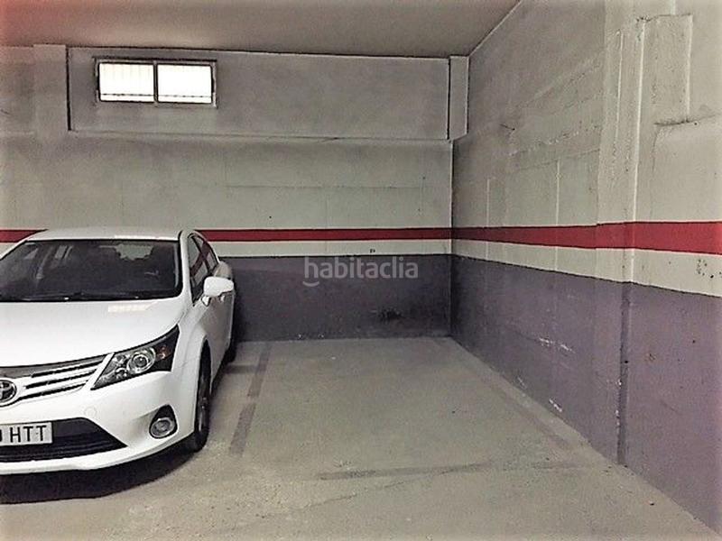 Foto 89c3cd93-2796-4133-a145-5afe4c81cab0. Aparcament cotxe a Requena Foto 89c3cd93-2796-4133-a145-5afe4c81cab0. Aparcament cotxe a Requena