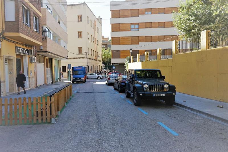 Foto f9c36aaa-aaeb-4b35-9c4a-3547cbd38684. Alquiler parking coche en maestro alonso 8 en Requena Foto f9c36aaa-aaeb-4b35-9c4a-3547cbd38684. Alquiler parking coche en maestro alonso 8 en Requena