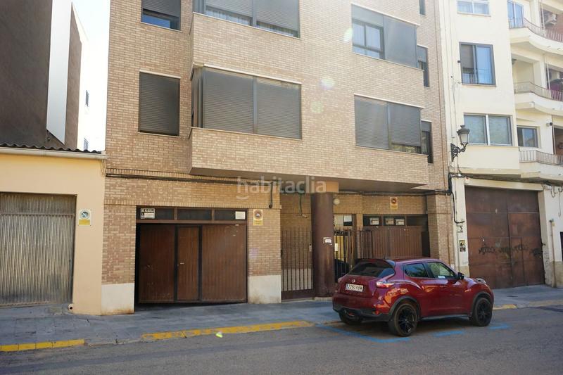 Foto feee5a19-596b-4f42-a97b-daa544e45f8f. Alquiler parking coche en maestro alonso 8 en Requena Foto feee5a19-596b-4f42-a97b-daa544e45f8f. Alquiler parking coche en maestro alonso 8 en Requena