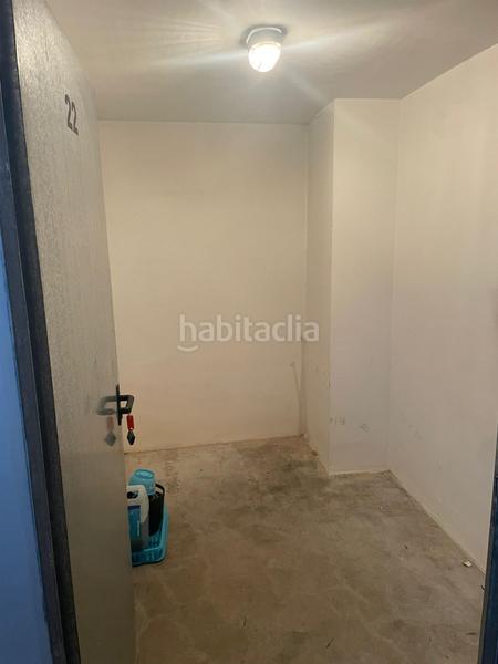Foto 5c06cb80-8a5e-41c0-a137-e47ebe220344. Autoparkplatz in calle de chera 8 in Requena Foto 5c06cb80-8a5e-41c0-a137-e47ebe220344. Autoparkplatz in calle de chera 8 in Requena