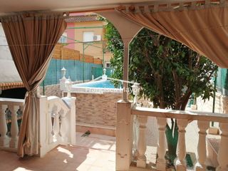 Dúplex en Alameda Park. Amplia vivienda unifamiliar en manises con piscina y sin vecin Dúplex en Alameda Park. Amplia vivienda unifamiliar en manises con piscina y sin vecin