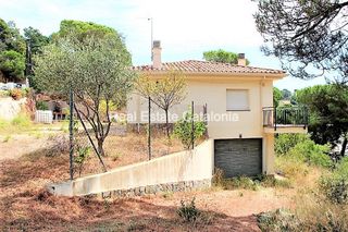 Casa Urb. nord. Casa económica en buen estado Casa Urb. nord. Casa económica en buen estado