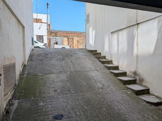 Aparcament cotxe a Carrer papa luna 13. Amplio garaje de 19 m en la sénia tarragona. Aparcament cotxe a Carrer papa luna 13. Amplio garaje de 19 m en la sénia tarragona.