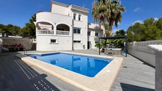 Casa a Gargasindi - Garduix - Colina del Sol. Fantástica villa mediterránea en zona tranquila de calpe. Casa a Gargasindi - Garduix - Colina del Sol. Fantástica villa mediterránea en zona tranquila de calpe.
