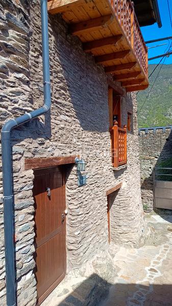 Foto bd398df2-c786-4681-a307-53a605ec7a6d. Casa amb xemeneia calefacció a Vall de Cardós Foto bd398df2-c786-4681-a307-53a605ec7a6d. Casa amb xemeneia calefacció a Vall de Cardós