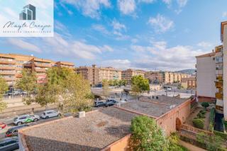 Appartement à Fígares. Amplio piso en zona jardín de la reina Appartement à Fígares. Amplio piso en zona jardín de la reina