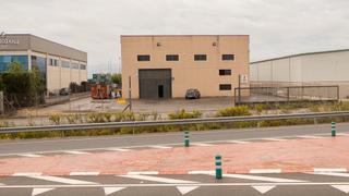 Nau industrial a Carrer verdeguera-riu sec 3. Nave industrial seminueva tipo c, de 1000-m2 de base, sobre terr Nau industrial a Carrer verdeguera-riu sec 3. Nave industrial seminueva tipo c, de 1000-m2 de base, sobre terr