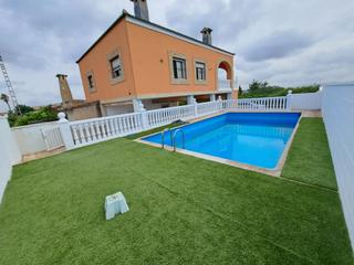 Location Chalet à Corbera. Se alquila estupendo chalet con piscina, amueblado y con vistas Location Chalet à Corbera. Se alquila estupendo chalet con piscina, amueblado y con vistas
