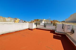 Casa en Sants Patrons. Se vende amplia casa en la zona del colegio garcía lorca Casa en Sants Patrons. Se vende amplia casa en la zona del colegio garcía lorca