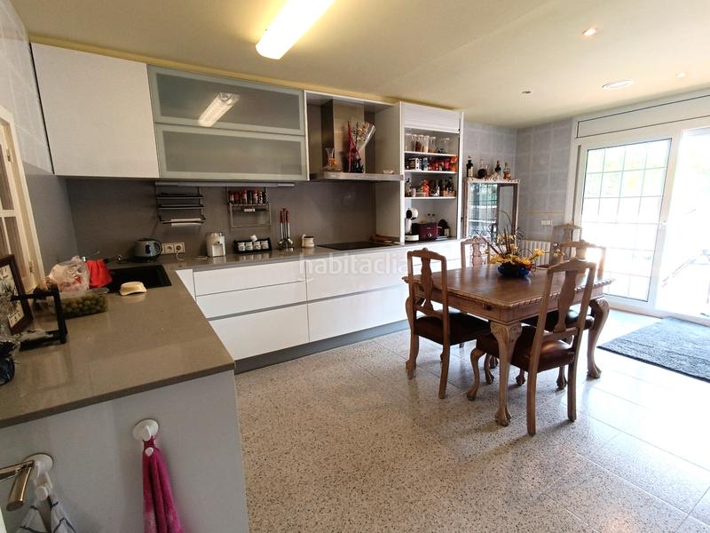 Foto 83bfca65-55d3-4dac-b233-bf6be9f50151. Alquiler casa adosada  con vistas a la iglesia -piscina-jardin-garaje-alarma en Mont-ras Foto 83bfca65-55d3-4dac-b233-bf6be9f50151. Alquiler casa adosada  con vistas a la iglesia -piscina-jardin-garaje-alarma en Mont-ras