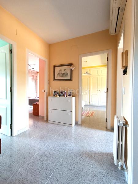 Foto 9148588e-852a-42ea-be47-934677fd6ef4. Alquiler casa adosada  con vistas a la iglesia -piscina-jardin-garaje-alarma en Mont-ras Foto 9148588e-852a-42ea-be47-934677fd6ef4. Alquiler casa adosada  con vistas a la iglesia -piscina-jardin-garaje-alarma en Mont-ras