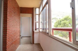 Location Appartement Carrer de josep belda. Alquiler piso de 3 habitaciones con parking. sin amueblar. contr Location Appartement Carrer de josep belda. Alquiler piso de 3 habitaciones con parking. sin amueblar. contr