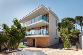 Alquiler de Temporada Casa en Avinguda tres-cents trenta-quatre, 11. Villa espectacular a 10´en playa Alquiler de Temporada Casa en Avinguda tres-cents trenta-quatre, 11. Villa espectacular a 10´en playa