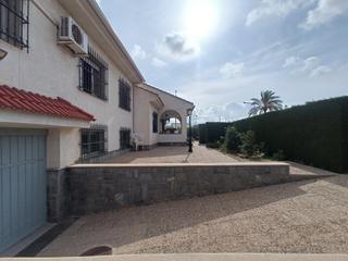 Rent House in La Puebla. Planta baja en alquiler la puebla con amplio jardín, sotano y se Rent House in La Puebla. Planta baja en alquiler la puebla con amplio jardín, sotano y se