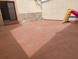 Maison jumelée à Esquivias. Aoc vende chalet en esquivias 3 hab, 3 baños, garaje y trastero Maison jumelée à Esquivias. Aoc vende chalet en esquivias 3 hab, 3 baños, garaje y trastero