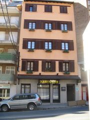 Pis en Avinguda de victoriano muñoz 15. Edificio en venta de 820 m2 Pis en Avinguda de victoriano muñoz 15. Edificio en venta de 820 m2