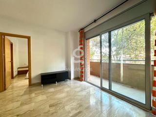 Pis  Ferrocarrils catalans. Piso 79m seminuevo, exterior, 2 balcones y parking opcional Pis  Ferrocarrils catalans. Piso 79m seminuevo, exterior, 2 balcones y parking opcional