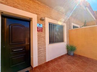 Casa a Librilla. Vivienda familiar independiente en zona residencial con jardín y Casa a Librilla. Vivienda familiar independiente en zona residencial con jardín y