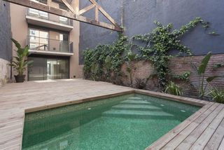Barcelona - Carrer Sant Joan De Malta, 117