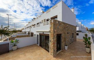 Maison jumelée à Pilar de la Horadada Ciudad. Chalet adosado de 3 dormitorios y solárium privado en pilar de l Maison jumelée à Pilar de la Horadada Ciudad. Chalet adosado de 3 dormitorios y solárium privado en pilar de l