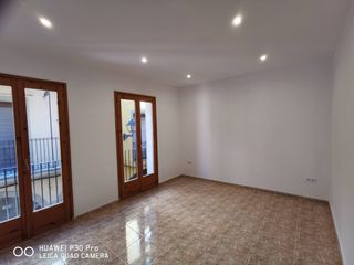 House Carrer major. Casa con 6 habitaciones con parking House Carrer major. Casa con 6 habitaciones con parking