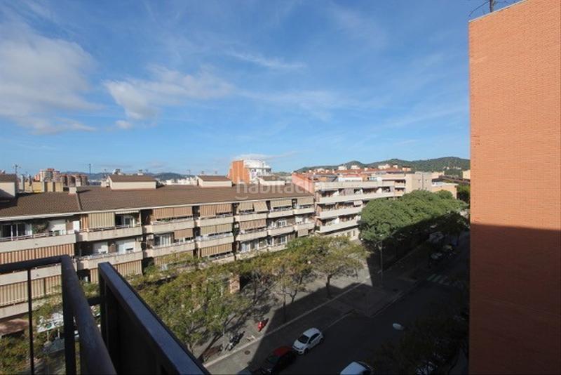 Foto a9af8ad8-1ee8-4a16-9aed-623e4f94044a. Miete zweistöckige wohnung in avinguda dels vents 1 in Badalona Foto a9af8ad8-1ee8-4a16-9aed-623e4f94044a. Miete zweistöckige wohnung in avinguda dels vents 1 in Badalona