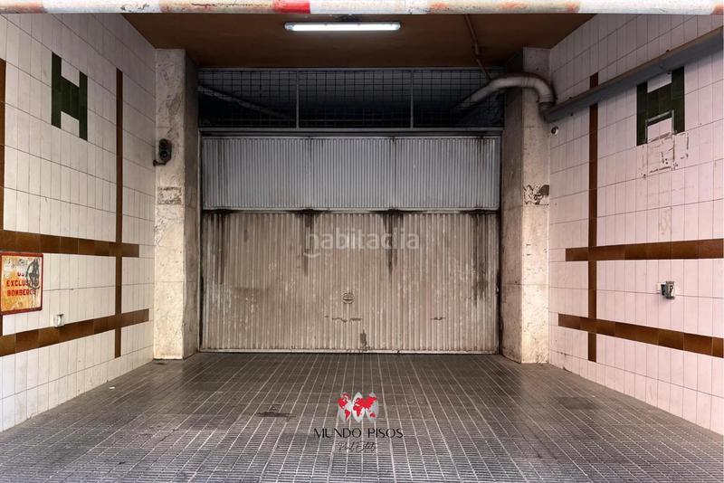 Foto 0f5469b0-8411-496b-8d20-43f70d980201. Parking voiture dans Plaça dels Patins Palma de Mallorca Foto 0f5469b0-8411-496b-8d20-43f70d980201. Parking voiture dans Plaça dels Patins Palma de Mallorca