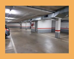 Parking coche en Carrer genis, 5. Junto cap y pso maritimo Parking coche en Carrer genis, 5. Junto cap y pso maritimo