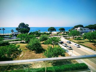 Alquiler de Temporada Apartamento en Carrer anoia, 17. Frontal al mar y piscina, único! Alquiler de Temporada Apartamento en Carrer anoia, 17. Frontal al mar y piscina, único!