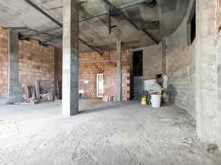 Nave industrial en Carrer porrassar 37. Nave comercial - muro Nave industrial en Carrer porrassar 37. Nave comercial - muro