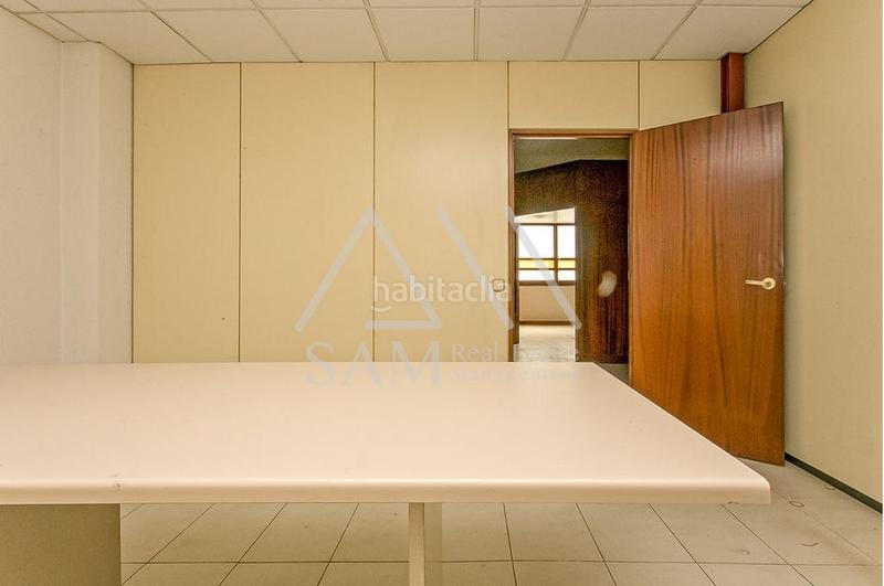 Foto 1408cccd-0aa7-4a09-b253-b110b09f9009. Locale commerciale in Centre - Passeig i Rodalies Manresa Foto 1408cccd-0aa7-4a09-b253-b110b09f9009. Locale commerciale in Centre - Passeig i Rodalies Manresa