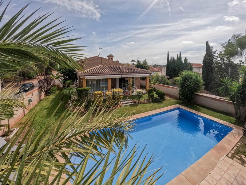 Foto 5a65b0e2-e1fe-42b0-8dcb-67efc90c4a20. Casa amb calefacció aparcament piscina a Montesol Eliana (l´) Foto 5a65b0e2-e1fe-42b0-8dcb-67efc90c4a20. Casa amb calefacció aparcament piscina a Montesol Eliana (l´)