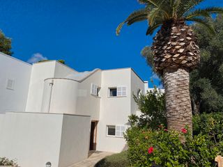 Casa pareada Carrer de sa font. Lujoso chalet en un cuidado complejo en la costa de los pinos, c Casa pareada Carrer de sa font. Lujoso chalet en un cuidado complejo en la costa de los pinos, c