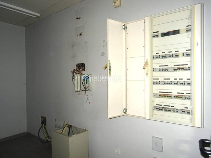 Foto 04e0f554-de89-48a0-bede-a0d85de809fa. Alquiler local comercial local en alquiler en bonavistaBufalà08915 en Badalona Foto 04e0f554-de89-48a0-bede-a0d85de809fa. Alquiler local comercial local en alquiler en bonavistaBufalà08915 en Badalona