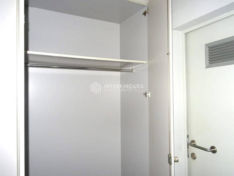 Foto b43c4905-b45d-4bf1-b2b4-82e7aba60335. Lloguer local comercial a Bufalà Badalona Foto b43c4905-b45d-4bf1-b2b4-82e7aba60335. Lloguer local comercial a Bufalà Badalona