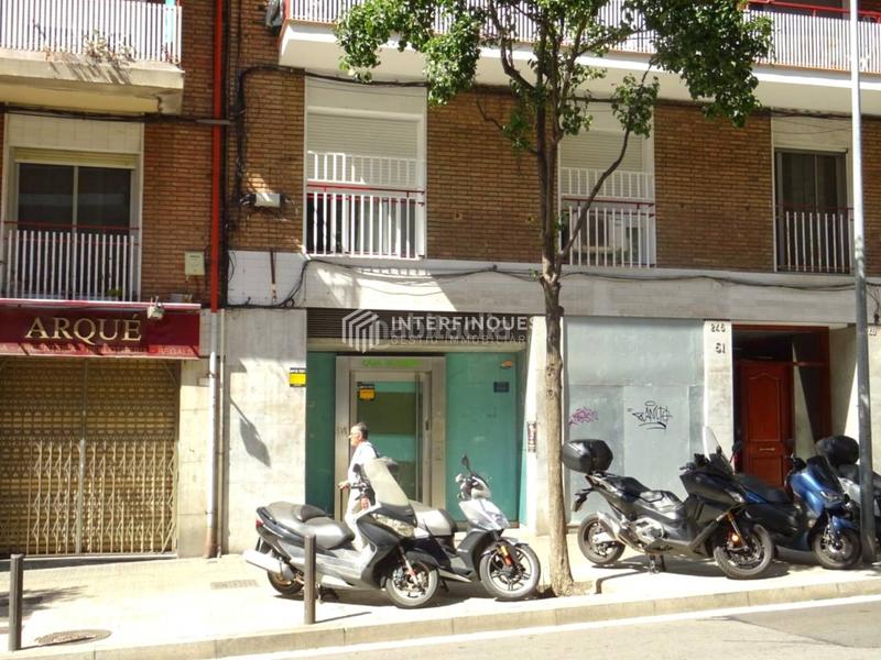 Foto e2fd999a-c6a9-4e34-84a5-2deb7d9d63a8. Lloguer local comercial a Bufalà Badalona Foto e2fd999a-c6a9-4e34-84a5-2deb7d9d63a8. Lloguer local comercial a Bufalà Badalona