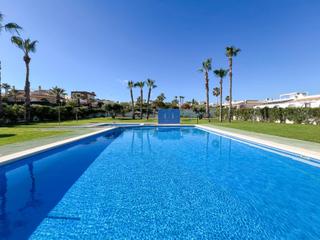 Chalet Avenida carabasi del. Tu oasis de tranquilidad Chalet Avenida carabasi del. Tu oasis de tranquilidad