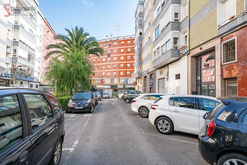 Foto 84812467-f329-490b-a9e4-87dd986e659d. Geschäftsraum in Inmobiliaria - Barreda Torrelavega Foto 84812467-f329-490b-a9e4-87dd986e659d. Geschäftsraum in Inmobiliaria - Barreda Torrelavega