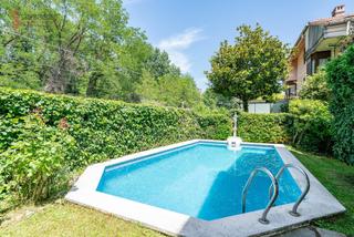 Maison jumelée  Avenida campogiro. Chalet pareado en santander con piscina privada Maison jumelée  Avenida campogiro. Chalet pareado en santander con piscina privada