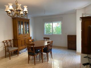 Pis a Casco Antiguo. Piso céntrico con terraza privada de 130m² en calle armando muño Pis a Casco Antiguo. Piso céntrico con terraza privada de 130m² en calle armando muño
