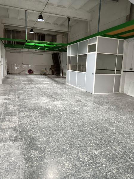 Foto 21a48ffb-cf9c-45bd-9894-42a441b0ceb6. Local comercial amplio local con vado en Llefià Badalona Foto 21a48ffb-cf9c-45bd-9894-42a441b0ceb6. Local comercial amplio local con vado en Llefià Badalona