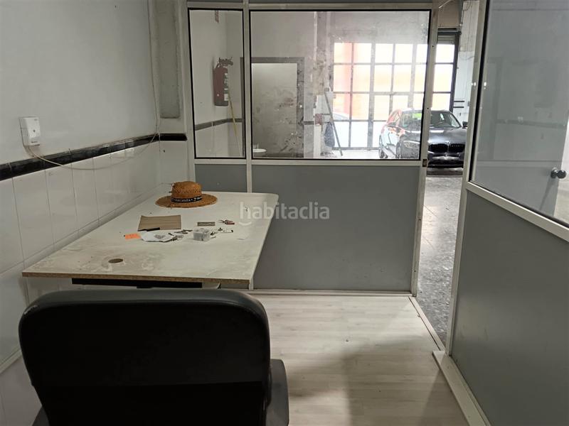 Foto b9e1cf90-29ef-469e-93fe-ea48c233a8d8. Local comercial amplio local con vado en Llefià Badalona Foto b9e1cf90-29ef-469e-93fe-ea48c233a8d8. Local comercial amplio local con vado en Llefià Badalona