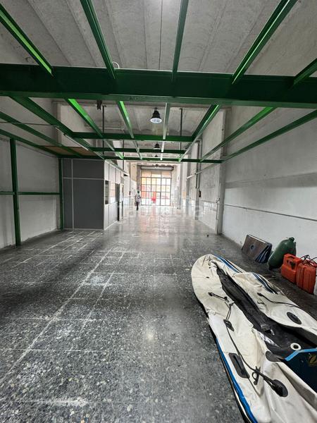 Foto bc199ea7-f469-490c-aa45-10aa076fc3ae. Local comercial amplio local con vado en Llefià Badalona Foto bc199ea7-f469-490c-aa45-10aa076fc3ae. Local comercial amplio local con vado en Llefià Badalona